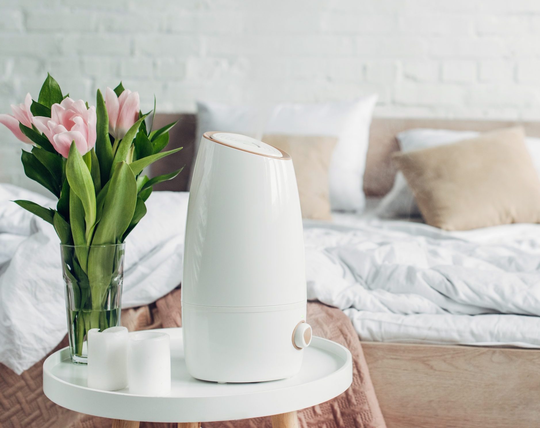 Did you know that a humidifier in your bedroom can improve your sleep quality and skin condition?