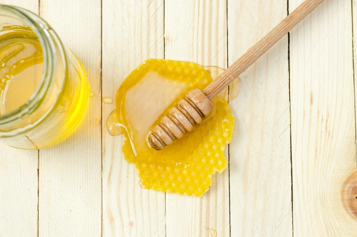 Manuka honey. What good for our skin is hidden under this name?