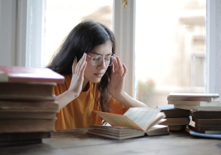 5 stress-relieving foods to introduce into your diet before exams