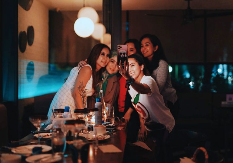 Why are women most likely to cause insecurities and complexes in other girls?