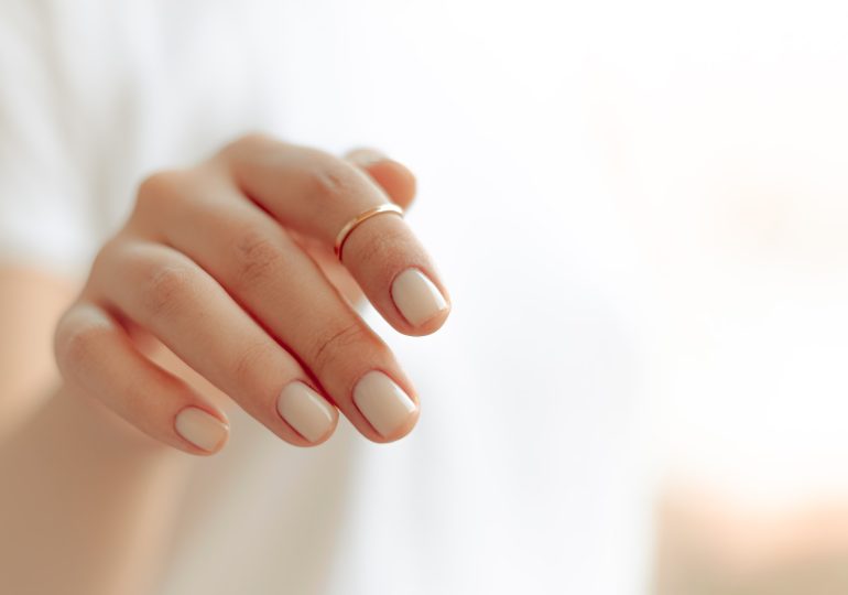 Did you know that nails can tell a lot about the state of your health?